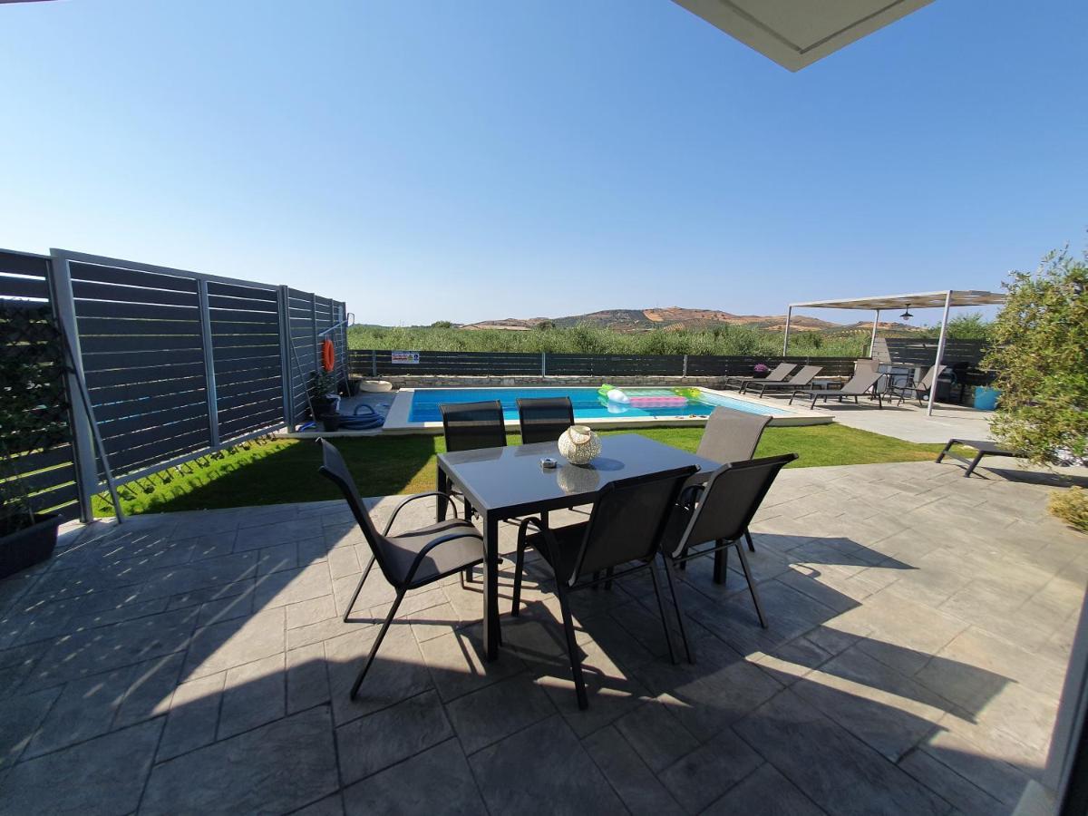 Villa Sheila With Private Pool Roumelí Dış mekan fotoğraf