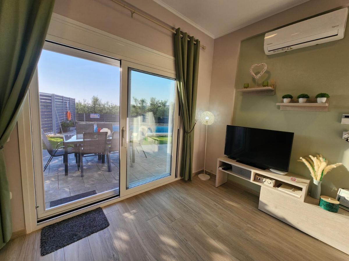 Villa Sheila With Private Pool Roumelí Dış mekan fotoğraf